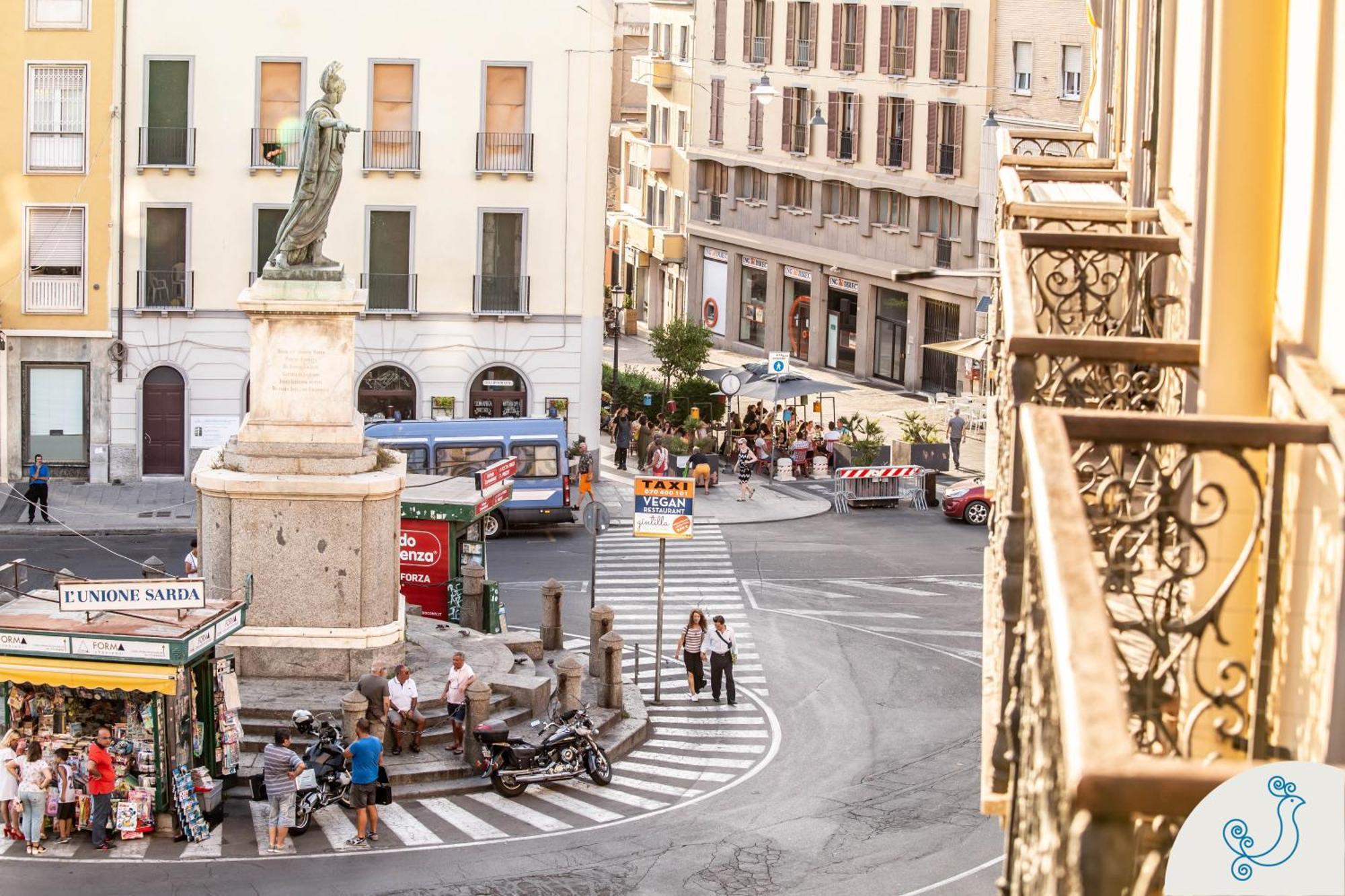Manno 81 - Charming Historic Apartment Cagliari Luaran gambar